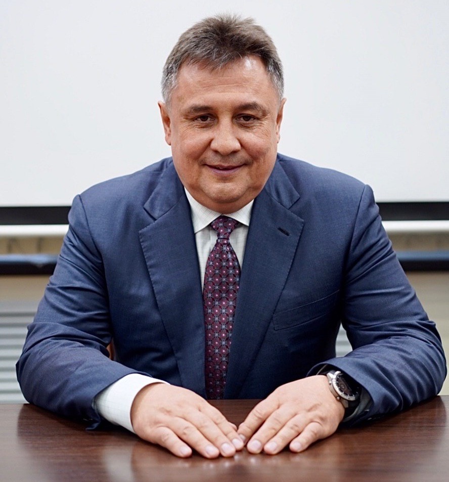 Директор пао