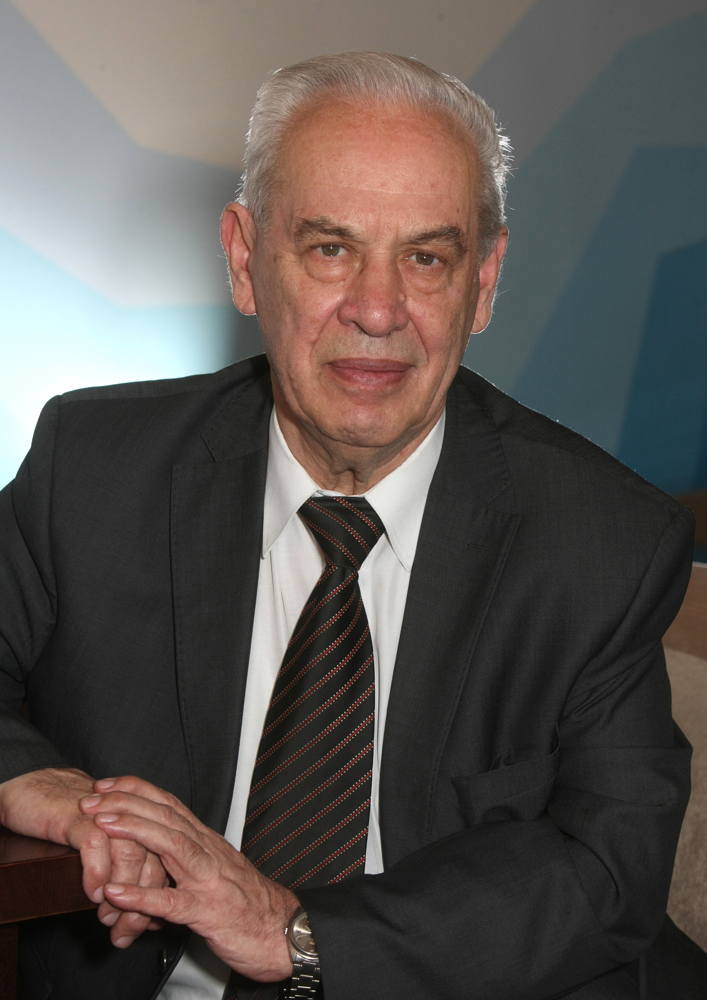 Роллан гургенович мартиросов. Конструктор су армянины. Роллан мартиросов. Роллан мартиросов. Создатель су мартиросов.