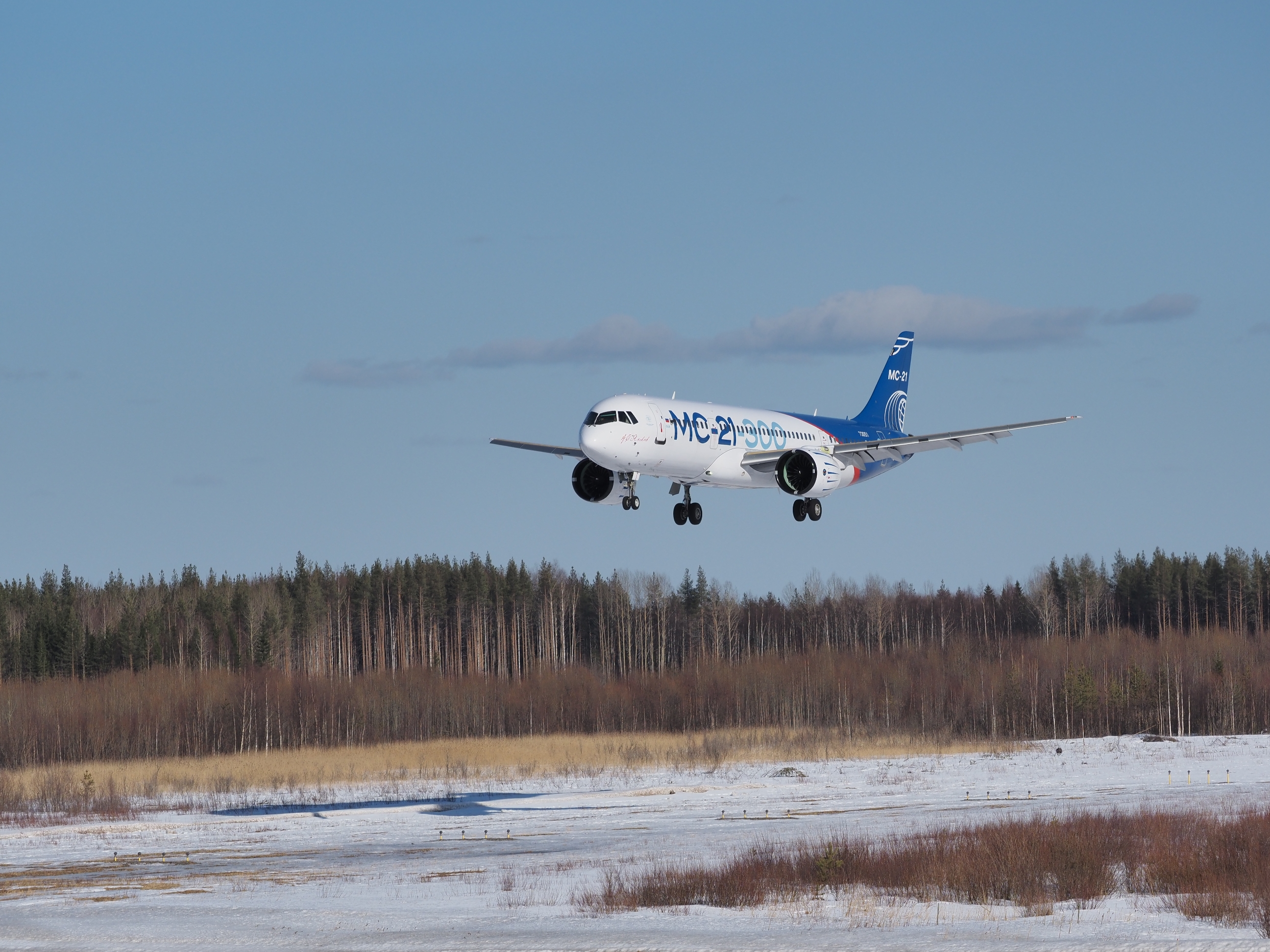 Почему мс 21. МС 21 300. Самолет Иркут МС-21. MC 21 300 самолет. МС-21 испытания.